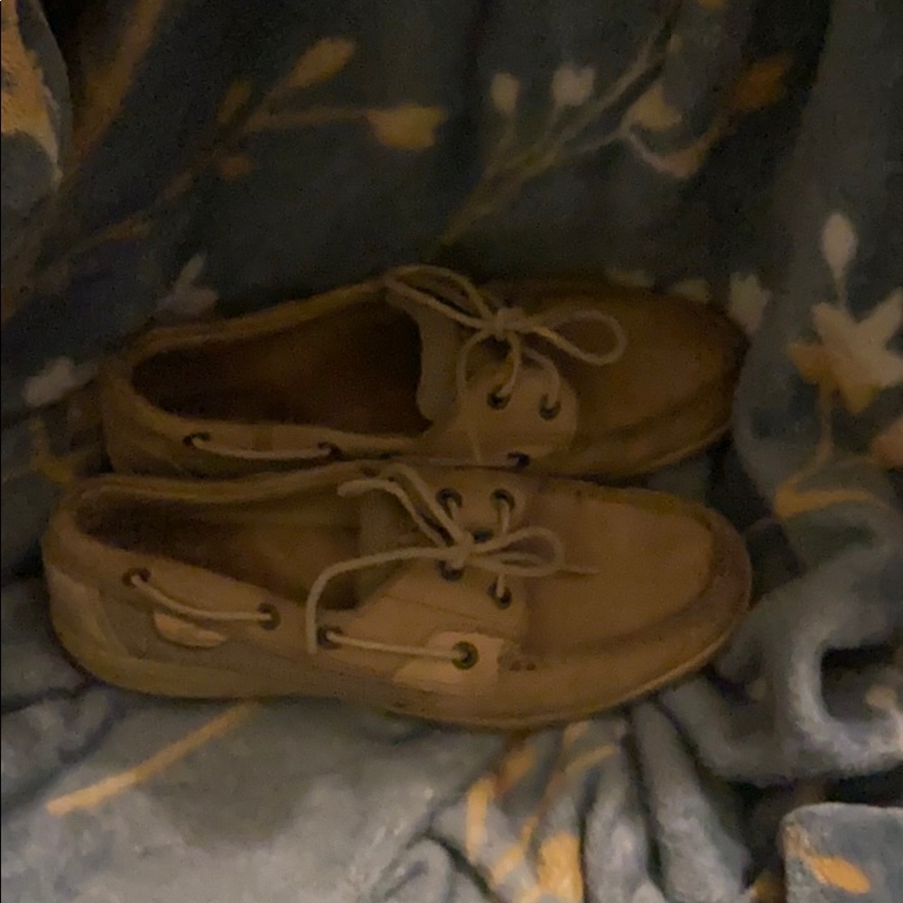 Sperry tan leather upper loafers